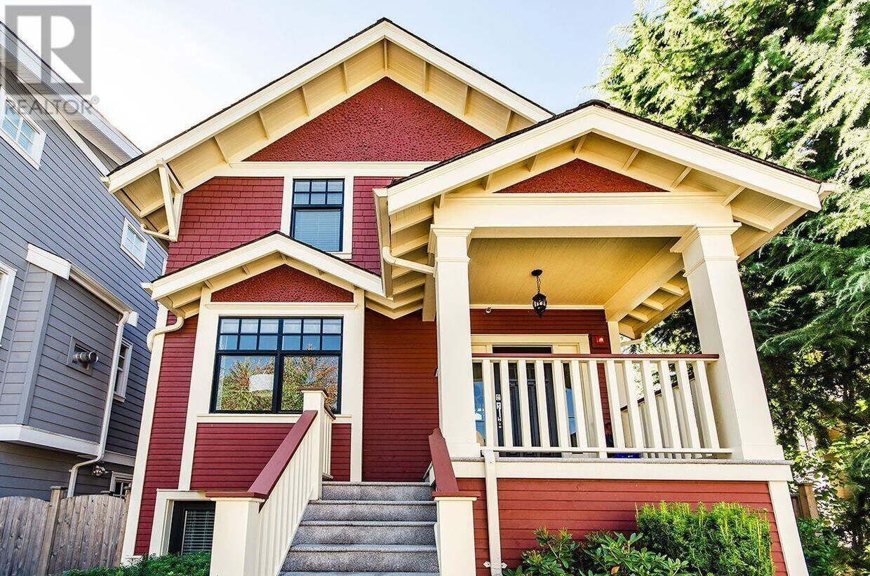 Photo principale - 930 W 15th Ave