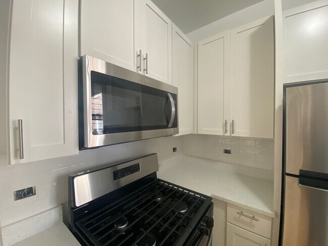 Foto del edificio - 1314 W Waveland Ave