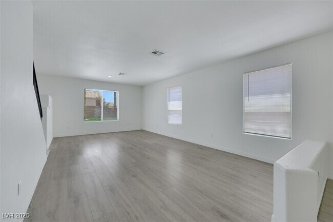 Foto del edificio - 3244 Little Stream St