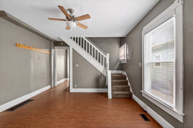 Building Photo - 1133 S Richland St