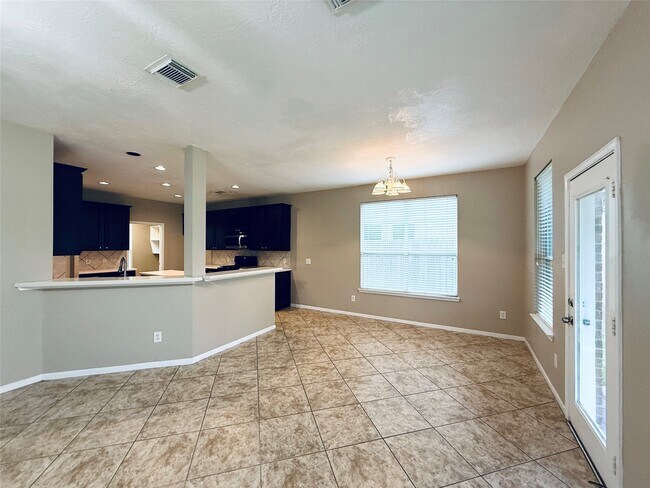 Foto del edificio - 5124 Arborwood Dr