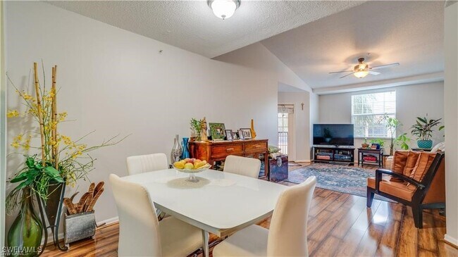 Foto del edificio - 8735 River Homes Lane