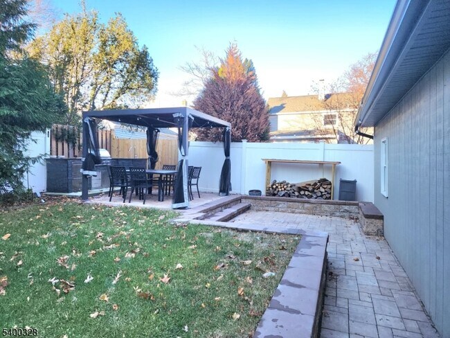 Foto del edificio - 31 Sherman Ave