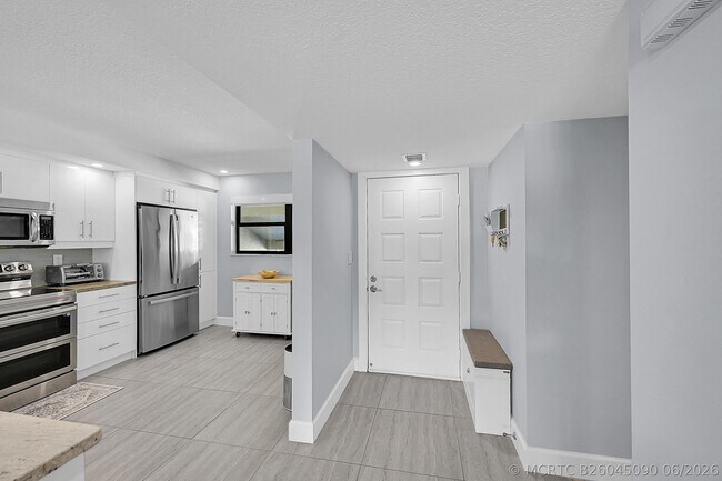 Foto del edificio - 12870 Briarlake Dr