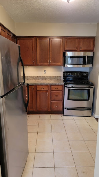 DSC08241 - 78 10th St E