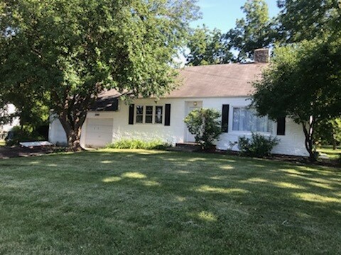 Primary Photo - 2745 E New York St