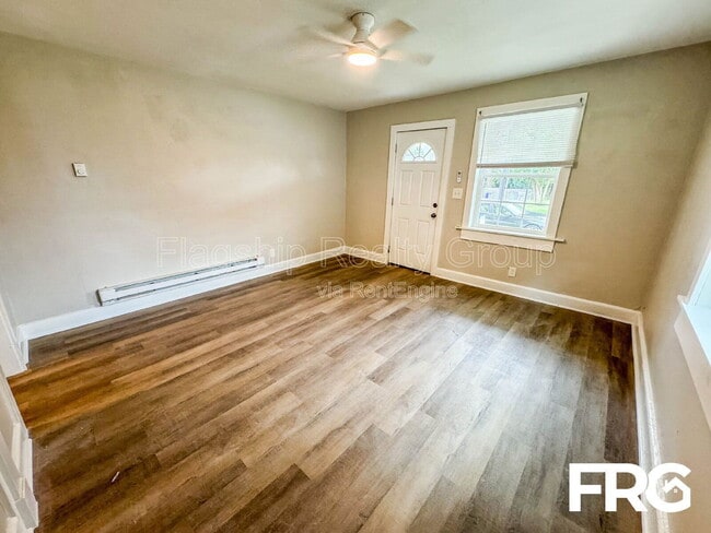 Photo - 804 Bancroft Ave House