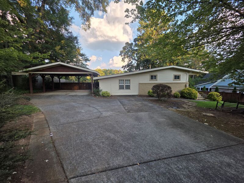 Photo - 3659 Ashwood Drive