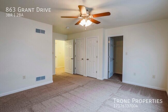 Building Photo - 863 Grant Drive