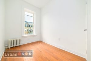 Foto del edificio - 161 Clarkson Ave