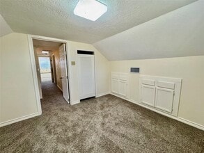 Building Photo - 504 Timber Bay Dr