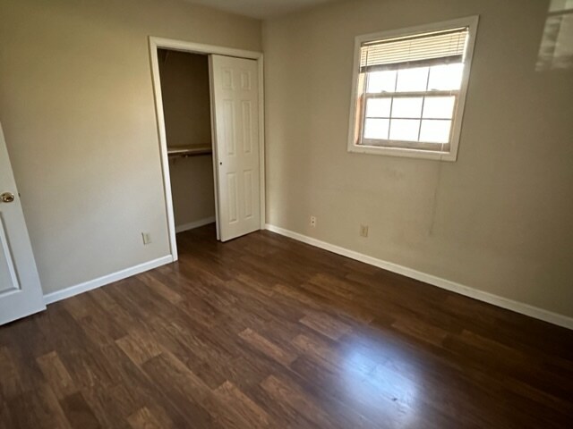 Foto del edificio - 910 E 105th St
