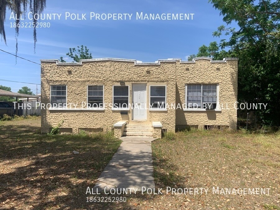 Foto principal - 601 2nd St SE