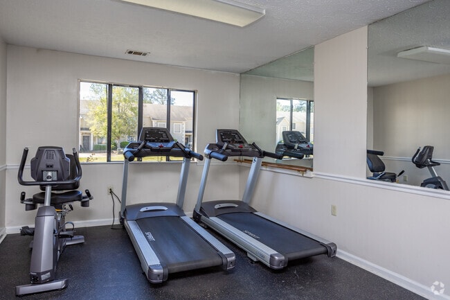 Fitness Center - Hampton Townhomes