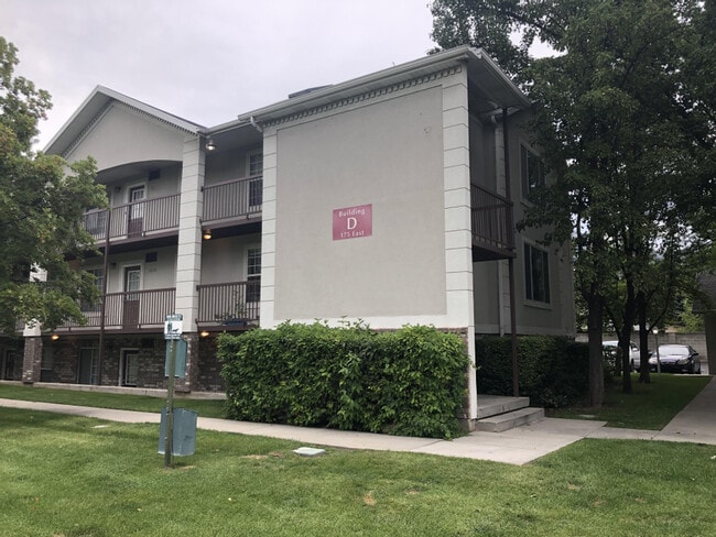 Building Photo - 1546 S 175 E