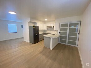 Building Photo - 1112 Buena Vista Ave