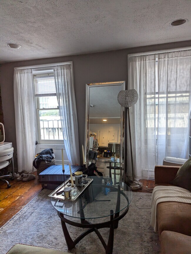 Foto del edificio - 43 Bowdoin St