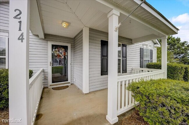 Building Photo - 3 br, 2 bath House - 214 Seven Pines Ct