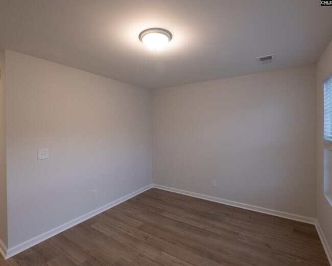 Foto del edificio - 283 Ridley Hill Ln