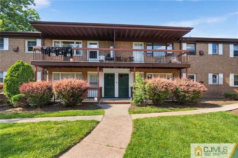 Foto principal - 55 Gill Ln