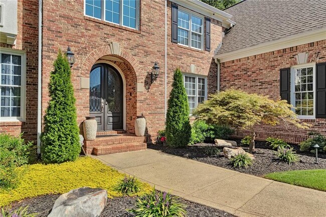 Building Photo - 1421 Castlebrooke Way