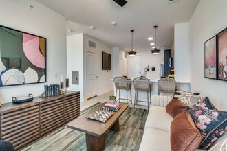 Building Photo - Hutto Station