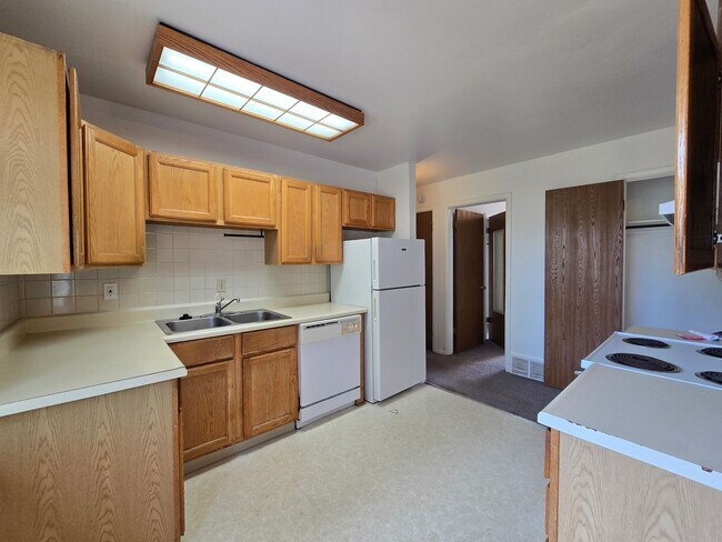 Foto del edificio - AVAILABLE NOW! 4 Bedroom Ranch home in Mar...