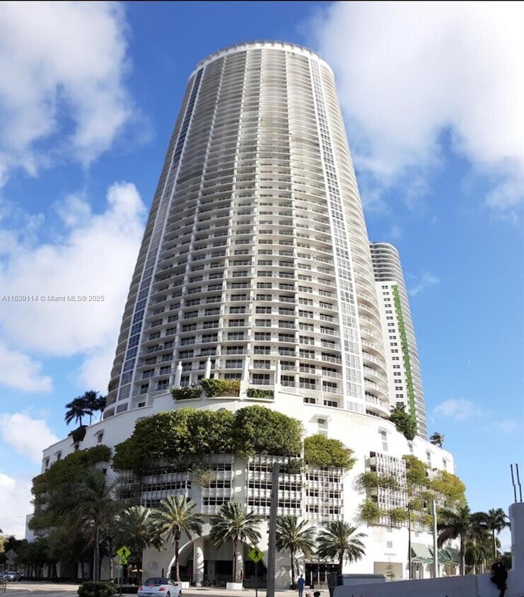 Foto principal - 1750 N Bayshore Dr
