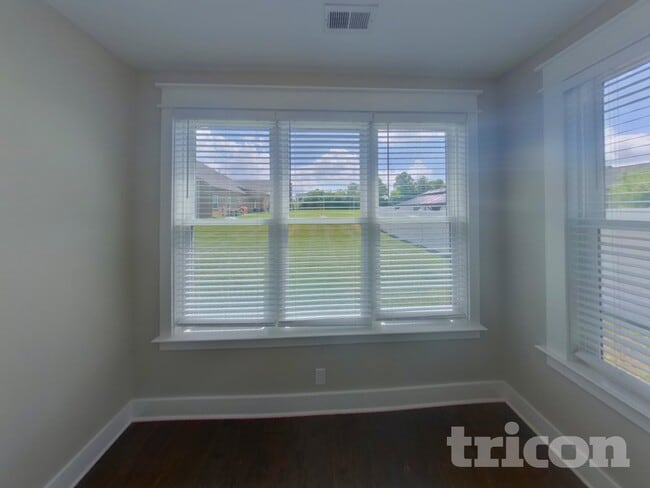 Building Photo - 228 Rockcastle Dr