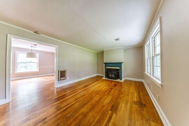 Foto del edificio - **NOW AVAILABLE!** 2 Bed, 1 Bath Inglewood...