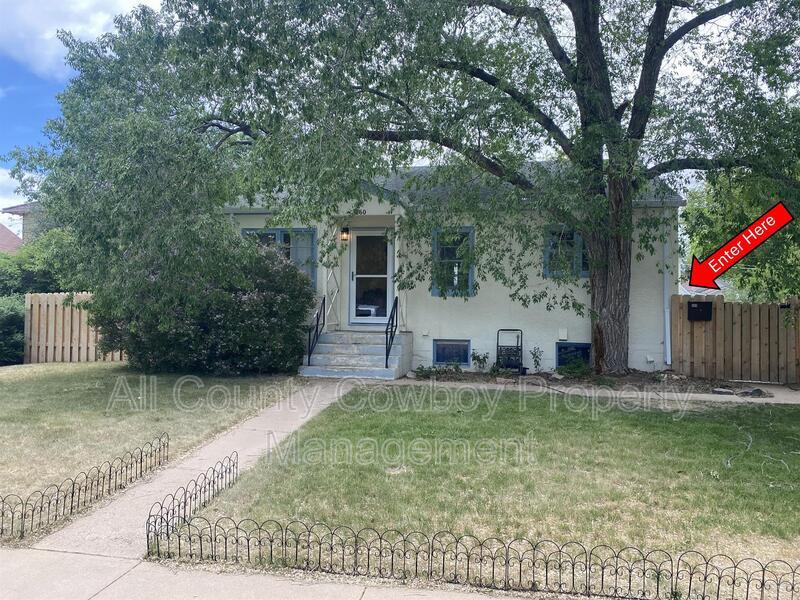 Primary Photo - 260 N 7th St