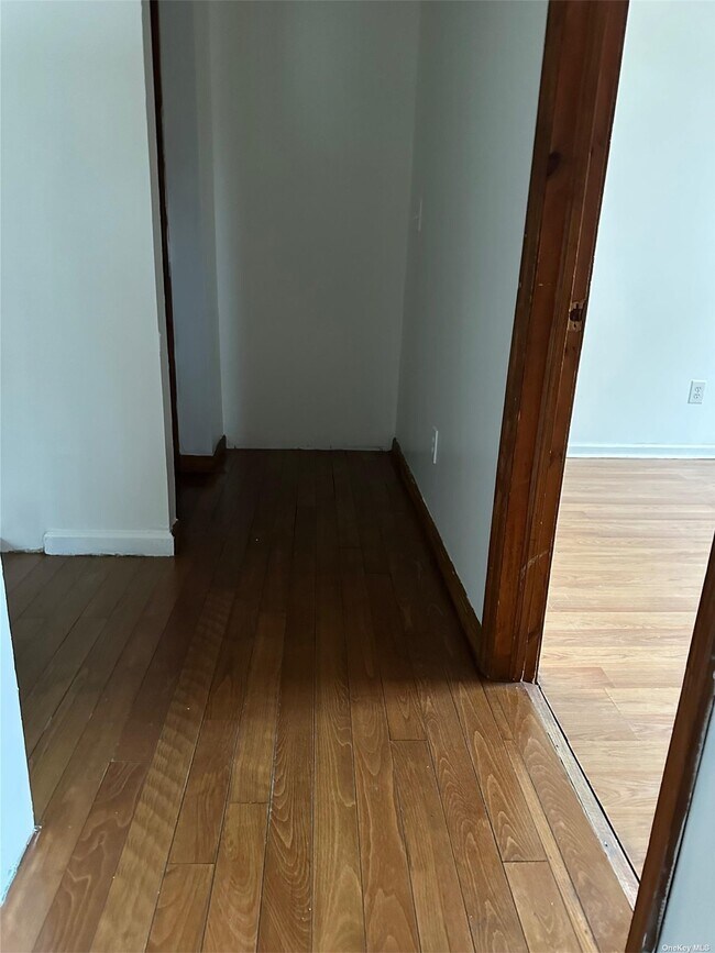 Foto del edificio - 180-06 Baisley Blvd