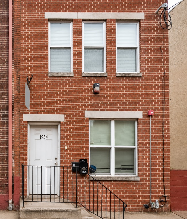 Building Photo - 1934 N Gratz St