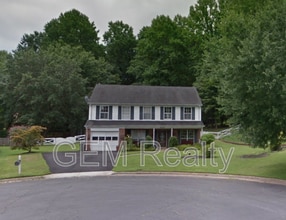 Building Photo - 6085 Ponhill Dr