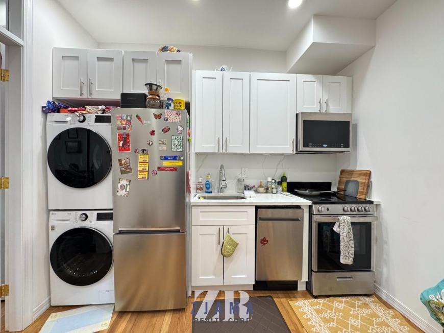 Foto principal - 2 bedroom in Brooklyn NY 11215