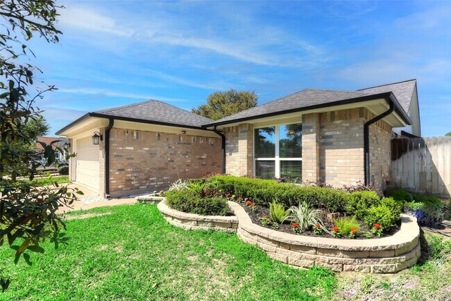 Foto del edificio - 17010 Cairnladdie St