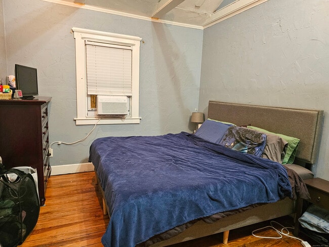 Building Photo - 204 Broad St