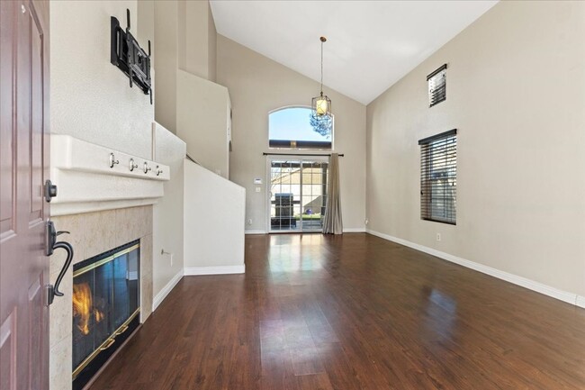 Foto del edificio - COMING SOON: Beautiful 3 Bedroom Home in S...