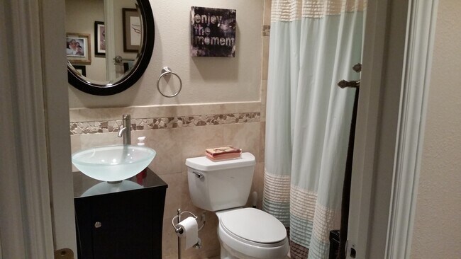 Foto del edificio - 6242 Riviera Cir