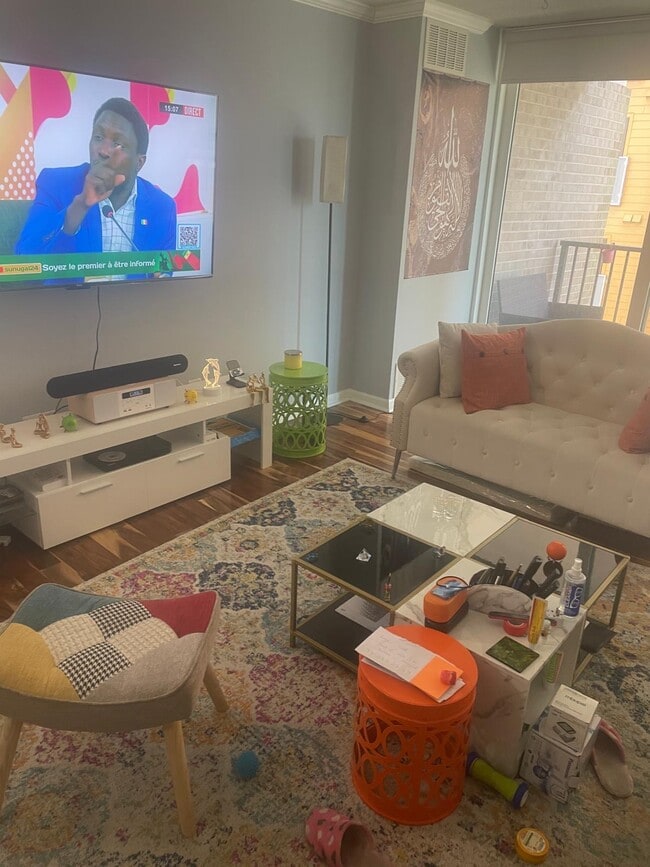 Building Photo - 4 Monroe St