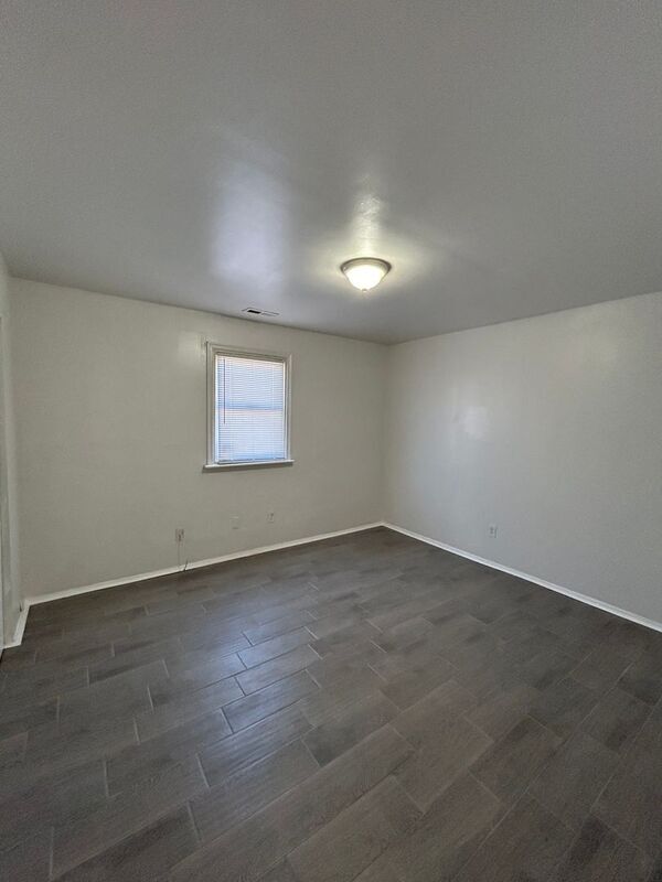 Foto del edificio - 1319 Minefee St