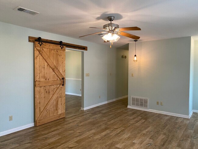 Foto del edificio - Updated 3 Bedroom in Pace