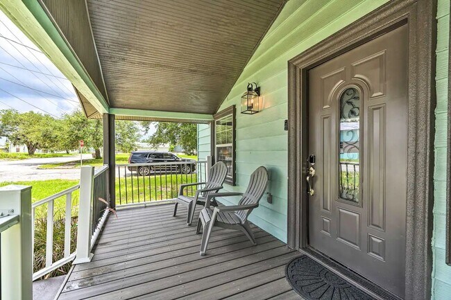 Foto del edificio - Home in Lake Wales now available!