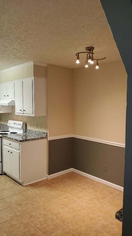 Foto del edificio - 55 Plum Orchard Rd