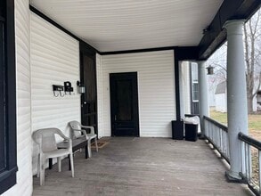 Building Photo - 340 S Ohio St