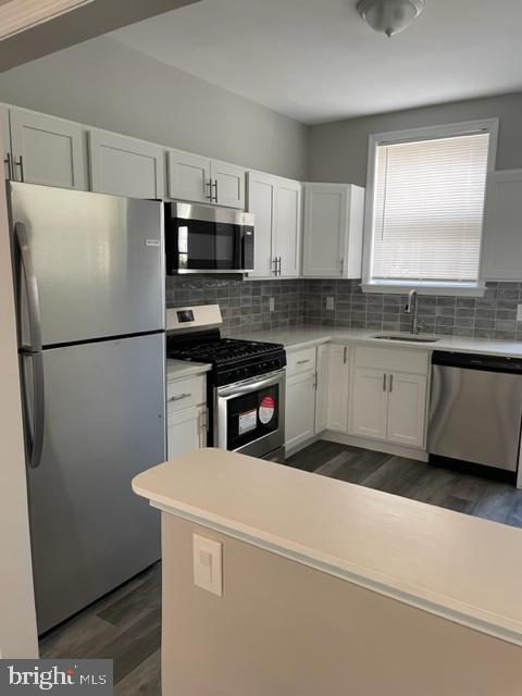 Primary Photo - 2124 S Chadwick St