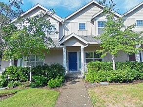 Building Photo - 3108 NW Morning Glory Dr