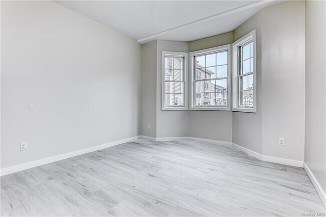Building Photo - 127 Spring St
