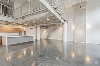 Building Photo - 3110 Thomas Ave