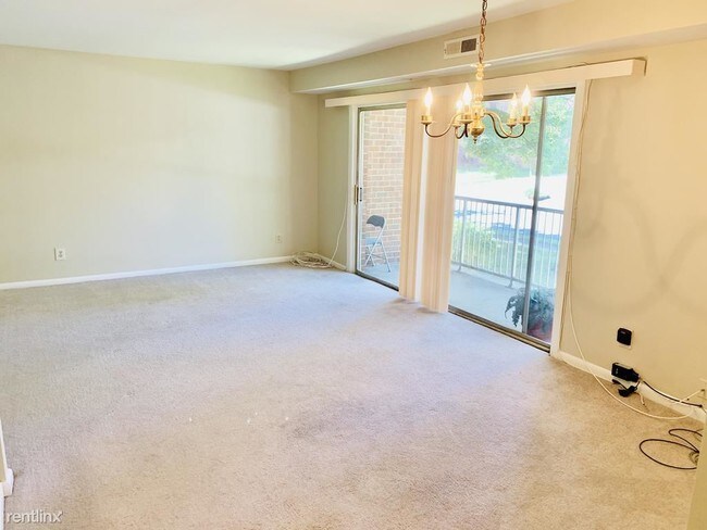 Foto del edificio - 202 Cork Ln